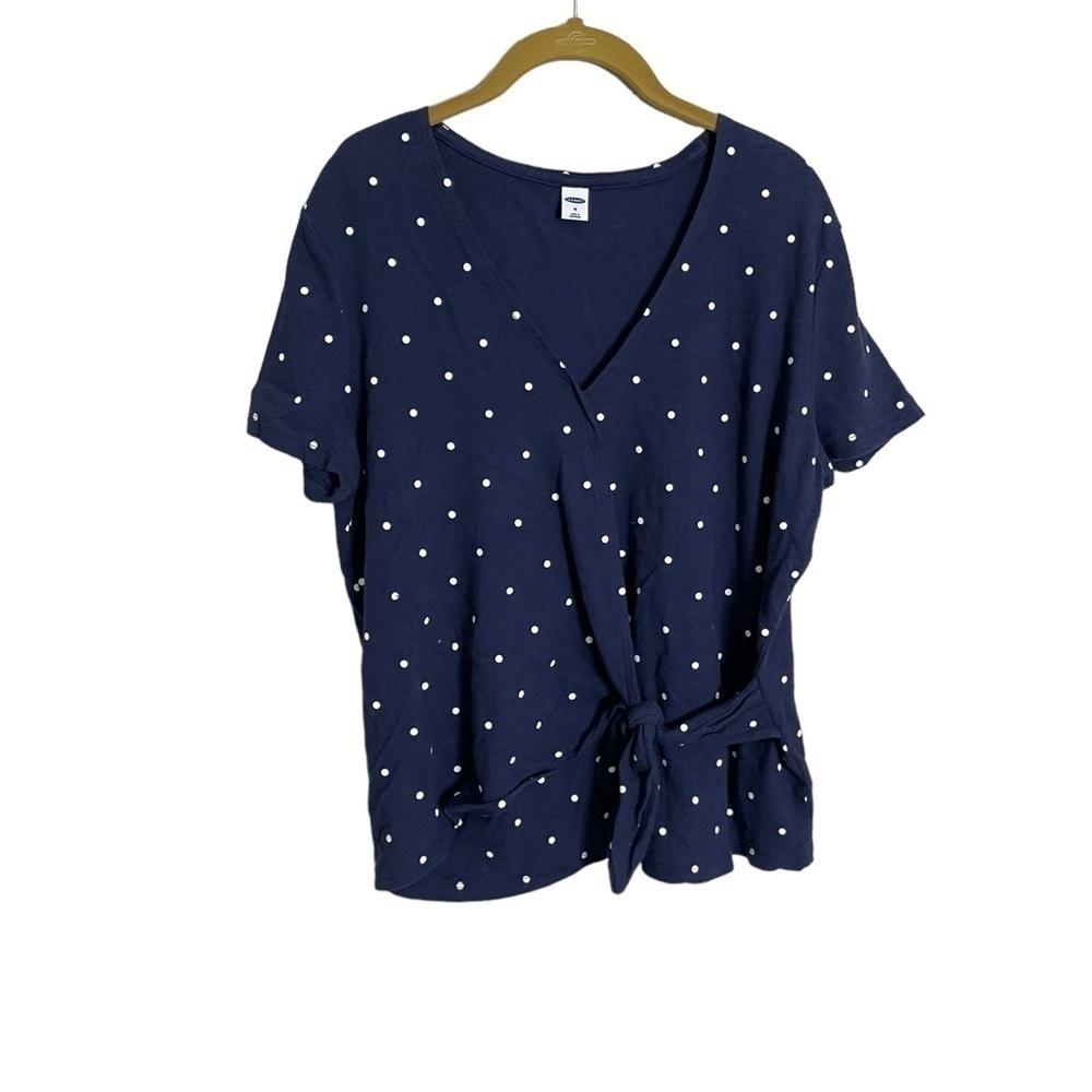 Old Navy Polka Dot V Neck Shirt Medium